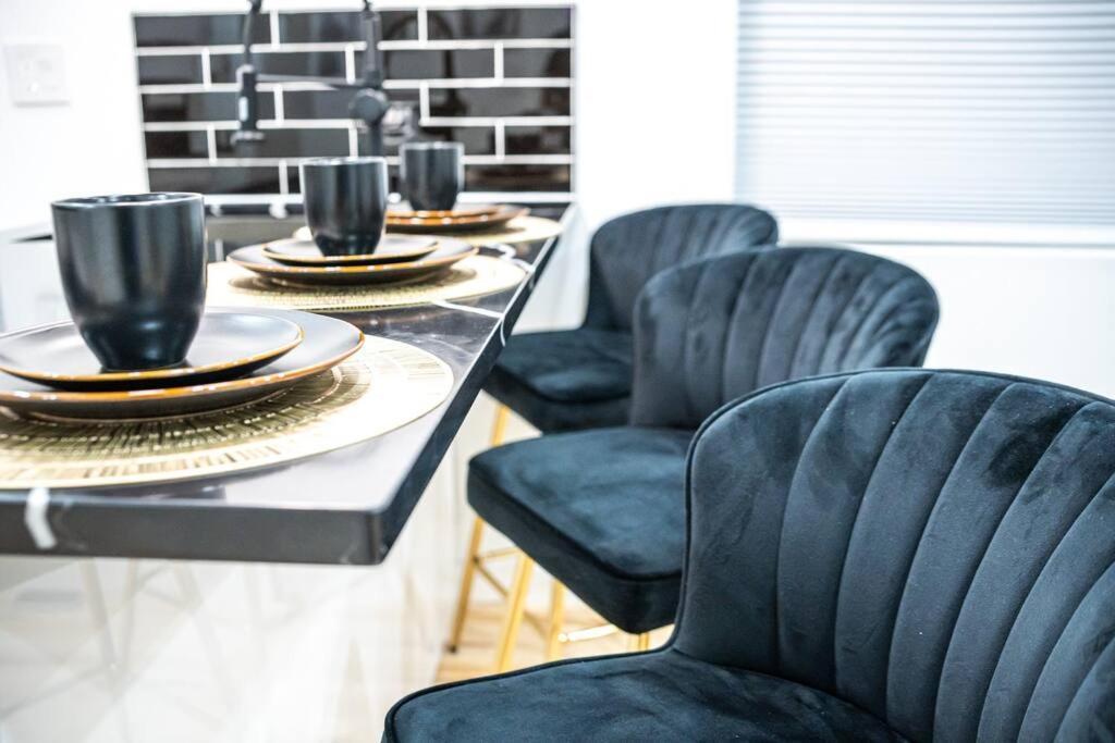 The London Apartment Филаделфия Екстериор снимка